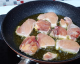 Foto del paso 5 de la receta: Pollo con salsa cremosa de champiñones