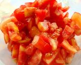 Foto del paso 1 de la receta: Ensalada tomate palta y cebolla