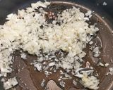 Foto del paso 8 de la receta: Calamar relleno de sus tentáculos, aletas y Cigala