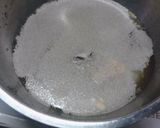 Foto del paso 2 de la receta: Buñuelos con anís estrellado, anís seco y ralladura de limón