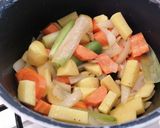 Une image de l'étape 3 de Curry rouge de légumes.
