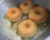 Foto langkah ke 5 dari resep Donat ekonomis.