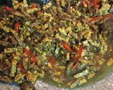Foto langkah ke 4 dari resep Orek tempe kering.