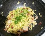 รูปขั้นตอนการทำที่ 4 ของ พาสต้าผัดพริกแห้ง เบคอน+กุ้ง