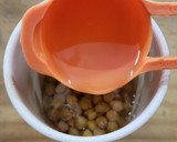 Foto del paso 1 de la receta: 🍂🍁Pan rápido de garbanzos sin harina de trigo, sin levadura, sin amasado 🍁🍂 Fácil y sin ensuciar😅