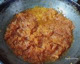 A picture of step 2 of Gajar halwa.