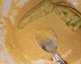 A picture of step 2 of Hari mirch k pakory.