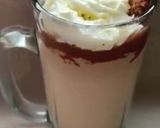 A picture of step 4 of Candi Milkshake.
