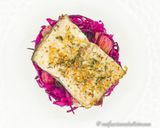 Foto del passaggio 6 della ricetta Filetto Di Trota Con Bottarga Home Made E Cavolo Viola