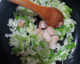Foto del paso 3 de la receta: Arroz frito con pulpo y gambones
