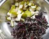 A picture of step 1 of Radish Pods-Gauva Sabzi.