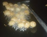 Foto langkah ke 6 dari resep Cilok Goreng Saus Kacang.