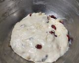 Foto langkah ke 5 dari resep Cranberry Cheese Bread (Tanpa Telur).