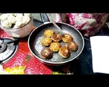 A picture of step 3 of Poha vada.