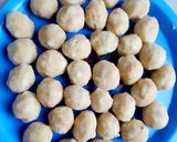A picture of step 1 of Yam balls.