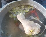 Foto del paso 1 de la receta: Sopa de pollo con verduras