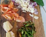 Foto langkah ke 2 dari resep Ikan Gerih/Cue+Tempe Masak Cabe hijau Kemangi.