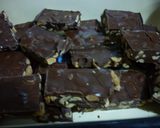 Foto del paso 3 de la receta: Barras maní con chocolate caseras tipo shot o block