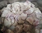 A picture of step 1 of Mutton kunna.