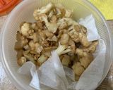 A picture of step 1 of Cauliflower curry ❦.