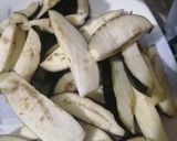 A picture of step 1 of Crispy fried egg plant.