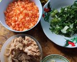 Foto langkah ke 1 dari resep Tuna Spring Rolls.