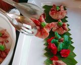 A picture of step 6 of Colourful chicken momo.