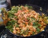A picture of step 5 of Chicken veg macroni roll.