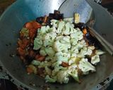 Foto langkah ke 3 dari resep Tumis sayuran.