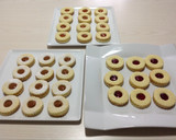 Foto del paso 5 de la receta: Galletas rellenas de mermelada y dulce de leche