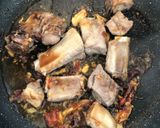 รูปขั้นตอนการทำที่ 3 ของ ซี่โครงหมูผัดเผ็ด 🐷อร่อยลงพุง#ครัวผจญภัย