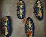 Foto langkah ke 4 dari resep Black Garlic Bread.