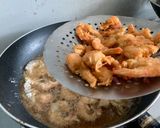 Foto langkah ke 4 dari resep Udang goreng tepung.