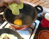 Foto del paso 1 de la receta: Panzerotti rellenos de cangrejo y gamba con salsa de queso y trufa rallada