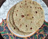 A picture of step 7 of Phool Gobhi paratha.