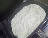 Foto langkah ke 5 dari resep Roti Pizza.