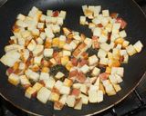 Foto del paso 1 de la receta: Tortilla de papas con chorizo