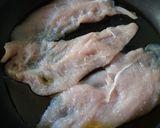 Foto del paso 1 de la receta Filetes de pavo a la pimienta verde