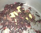 A picture of step 1 of Mint hibiscus juice.