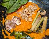 Foto langkah ke 4 dari resep 150. Gulai Daun Singkong.