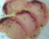 Foto del passaggio 2 della ricetta Carpaccio di pesce spada con insalatina di mela granny smithe sedano
