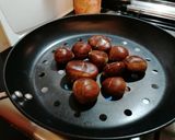 Foto del passaggio 3 della ricetta Le caldarroste di Mari Na🌰