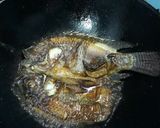 Foto langkah ke 2 dari resep Ikan Bakar Kecap Teflon.