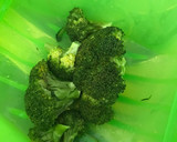 Foto del paso 2 de la receta: Espaguetis de calabacín con pesto de brócoli