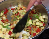 Foto del paso 4 de la receta: Pollo con pisto