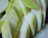 Hình bước làm 2 của món Canh mướp thịt vai xay nấu nhanh