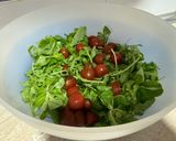 Foto del paso 1 de la receta: Ensalada de canónigos con queso de cabra, nueces y mermelada de frambuesa