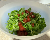 Foto del paso 1 de la receta: Ensalada de canónigos con queso de cabra, nueces y mermelada de frambuesa
