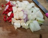 Foto langkah ke 2 dari resep Mie Goreng Simple.