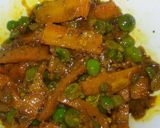 A picture of step 7 of Gajar or matar ki sabji.